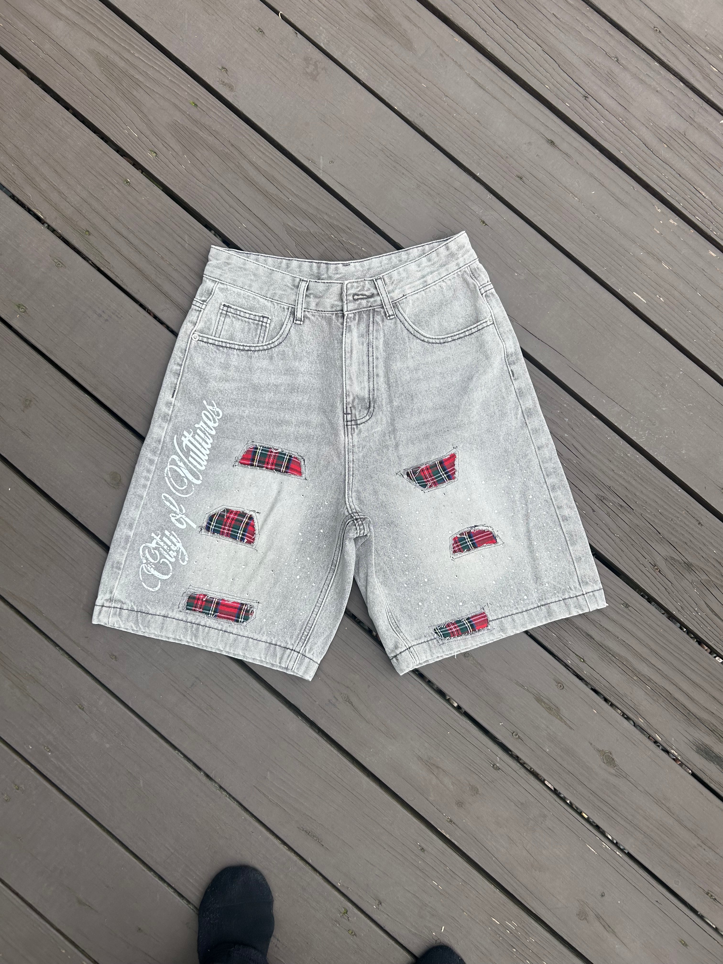 CITYOFVULTURES COLLECTION PLAID PATCH JORTS