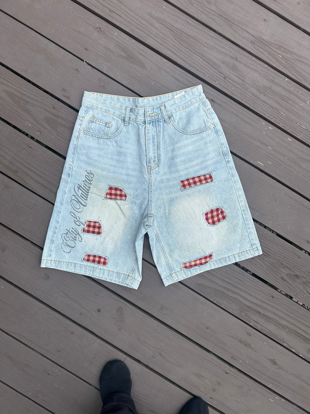 CITYOFVULTURES COLLECTION PLAID PATCH JORTS